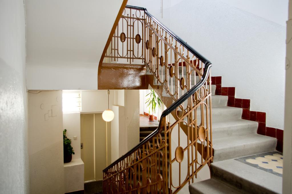 Apartments With 2 Bathrooms- 5 Minutes From Old Town - 102 M2 Prague Ngoại thất bức ảnh