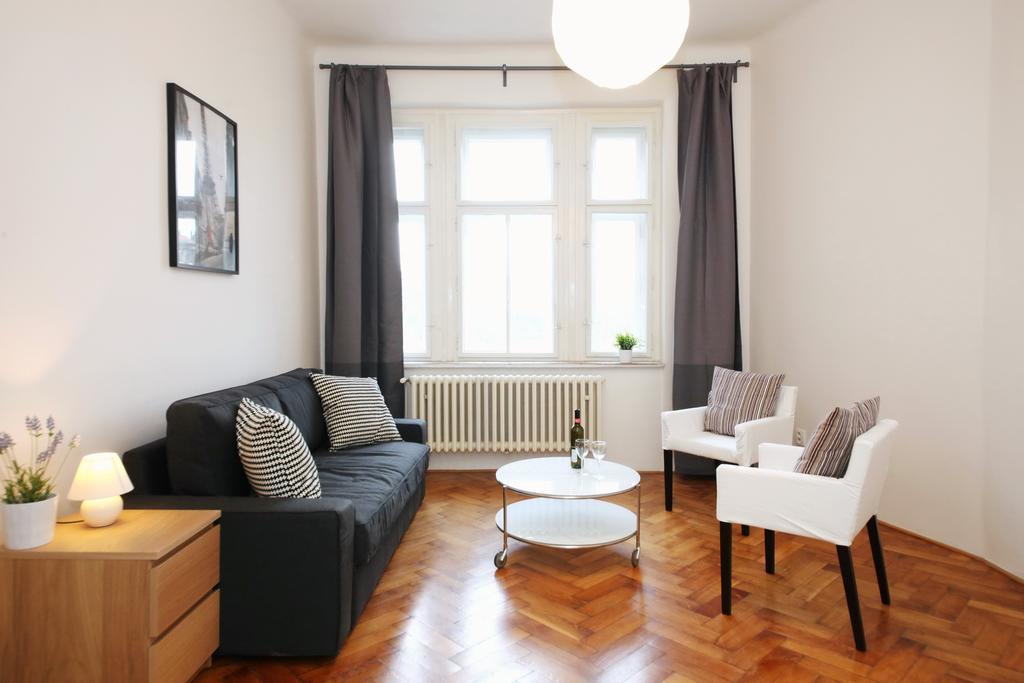 Apartments With 2 Bathrooms- 5 Minutes From Old Town - 102 M2 Prague Ngoại thất bức ảnh