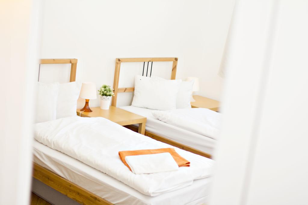 Apartments With 2 Bathrooms- 5 Minutes From Old Town - 102 M2 Prague Ngoại thất bức ảnh