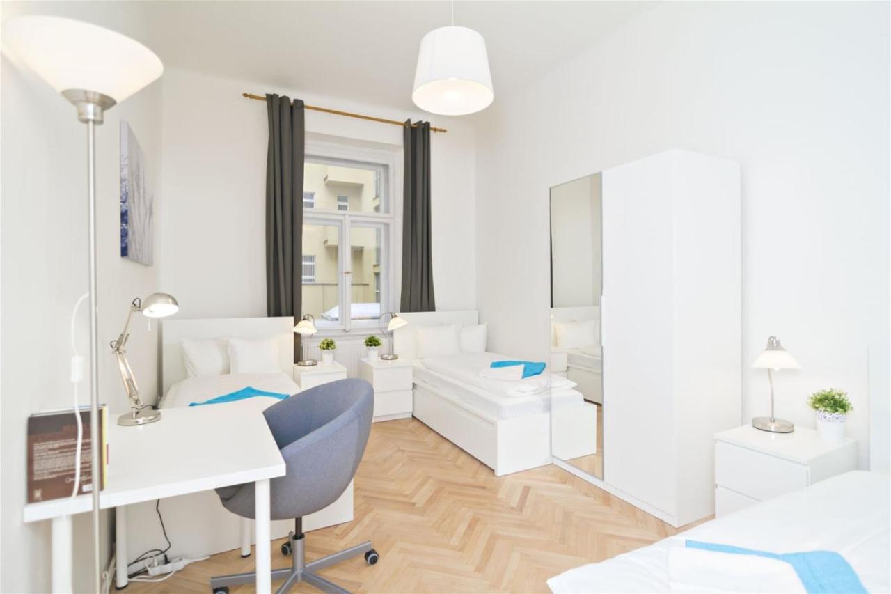 Apartments With 2 Bathrooms- 5 Minutes From Old Town - 102 M2 Prague Ngoại thất bức ảnh