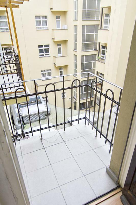 Apartments With 2 Bathrooms- 5 Minutes From Old Town - 102 M2 Prague Ngoại thất bức ảnh