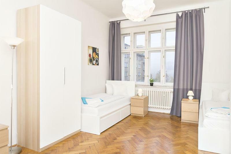 Apartments With 2 Bathrooms- 5 Minutes From Old Town - 102 M2 Prague Ngoại thất bức ảnh