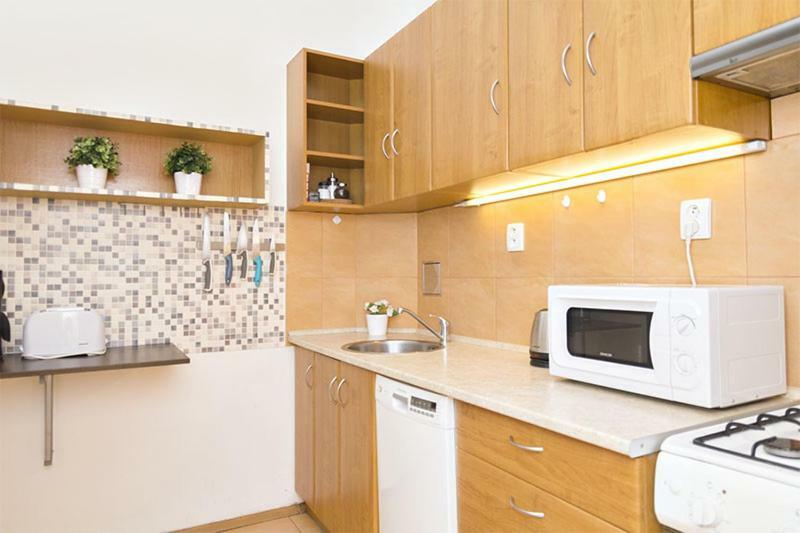 Apartments With 2 Bathrooms- 5 Minutes From Old Town - 102 M2 Prague Ngoại thất bức ảnh