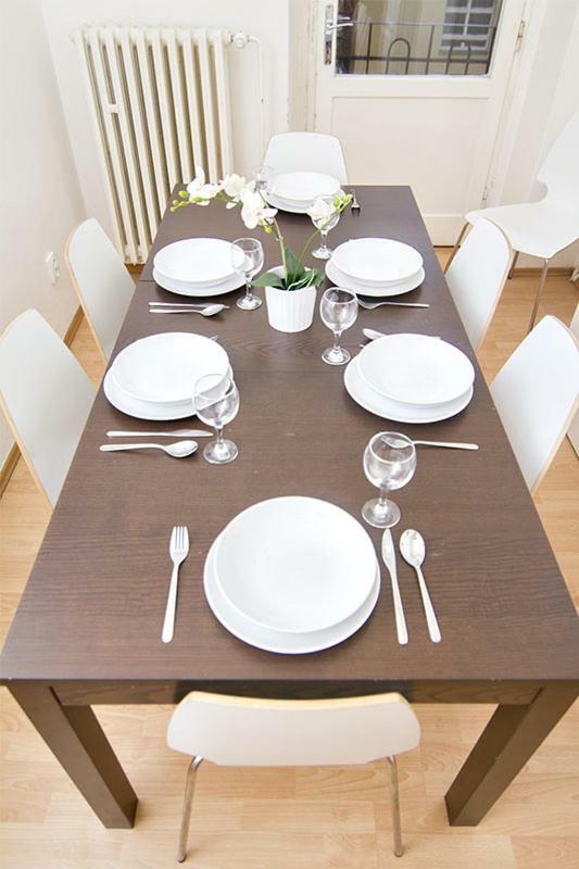 Apartments With 2 Bathrooms- 5 Minutes From Old Town - 102 M2 Prague Ngoại thất bức ảnh
