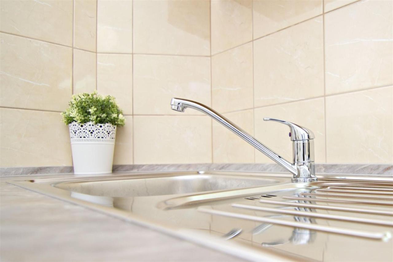 Apartments With 2 Bathrooms- 5 Minutes From Old Town - 102 M2 Prague Ngoại thất bức ảnh